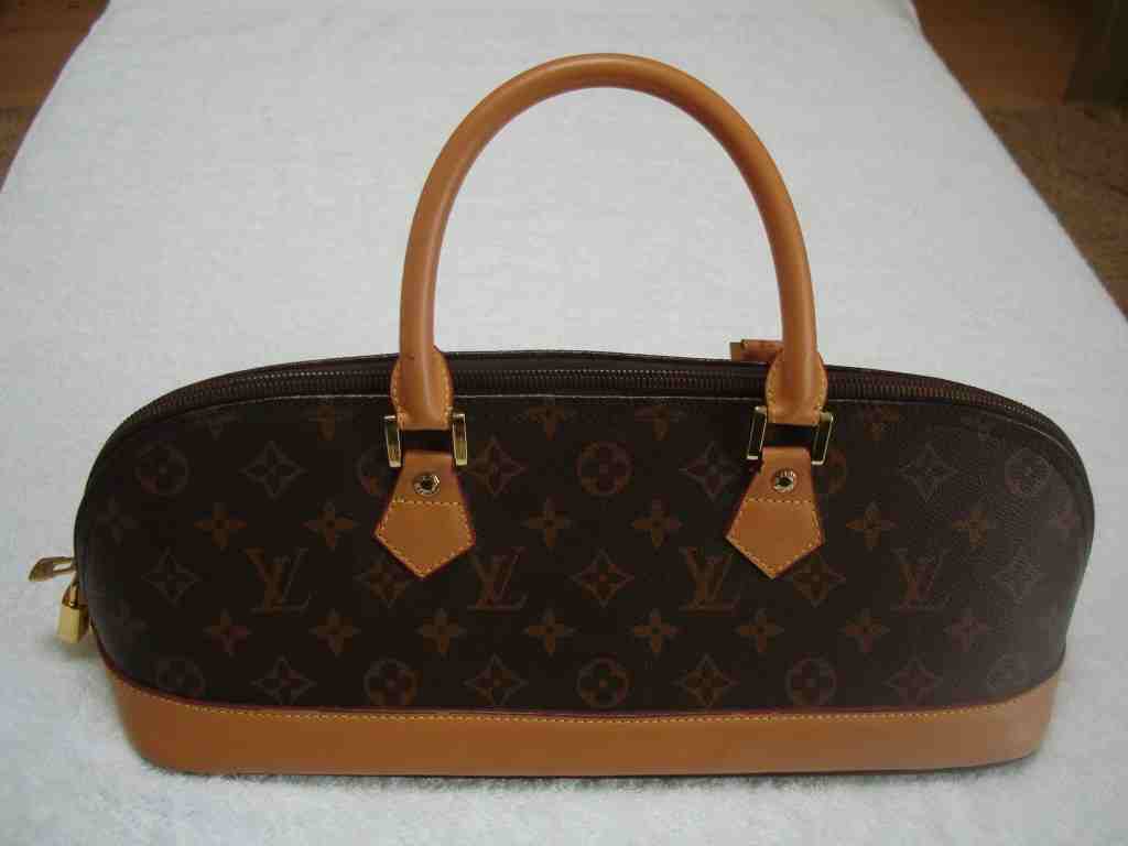 Handbags & Bags - Louis Vuitton Monogram Handbag - Made in France was sold for R800.00 on 17 Apr ...